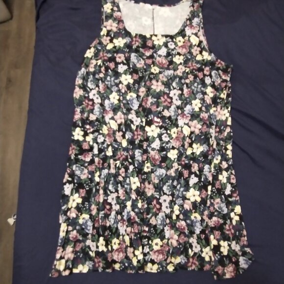 NEW WITH TAGS!! FLORAL  SUMMER SWING DRESS , SLEEVELESS RELAXED FIT - Picture 1 of 3